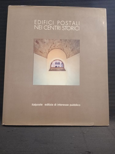 Edifici postali nei centri
